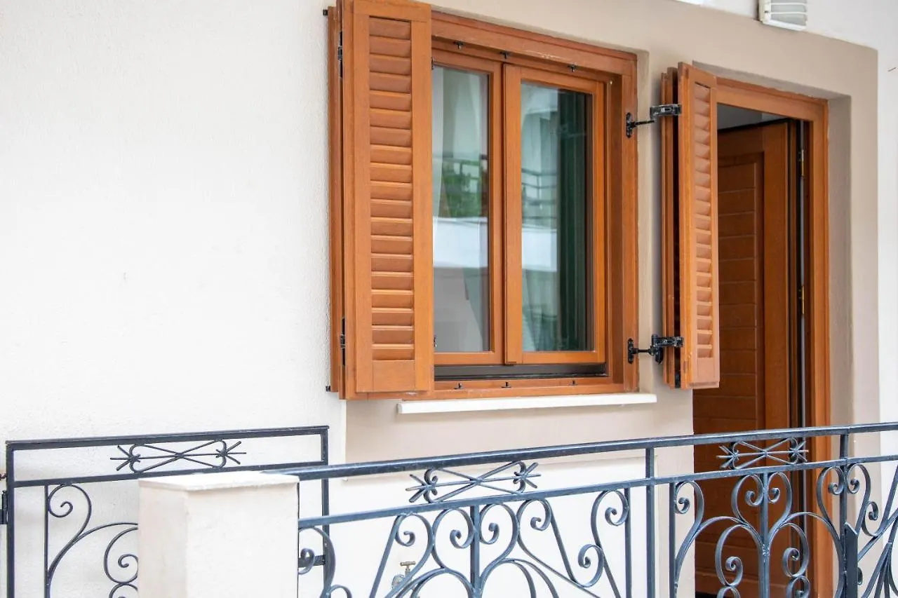 Minimal Studio Near City Center Heraklion  Greece